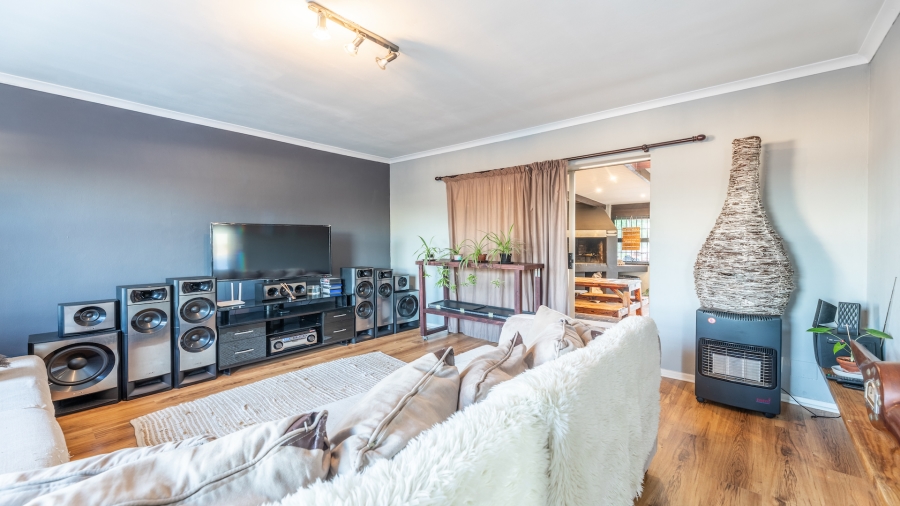 3 Bedroom Property for Sale in Table View Western Cape